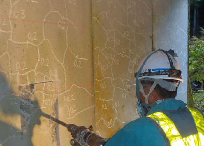 既設配筋確認(はつり調査)